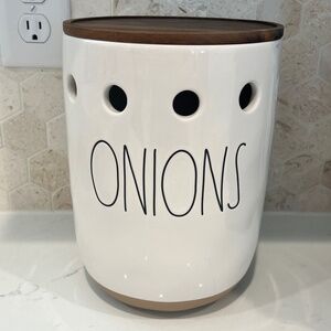 Rae Dunn Onion Canister